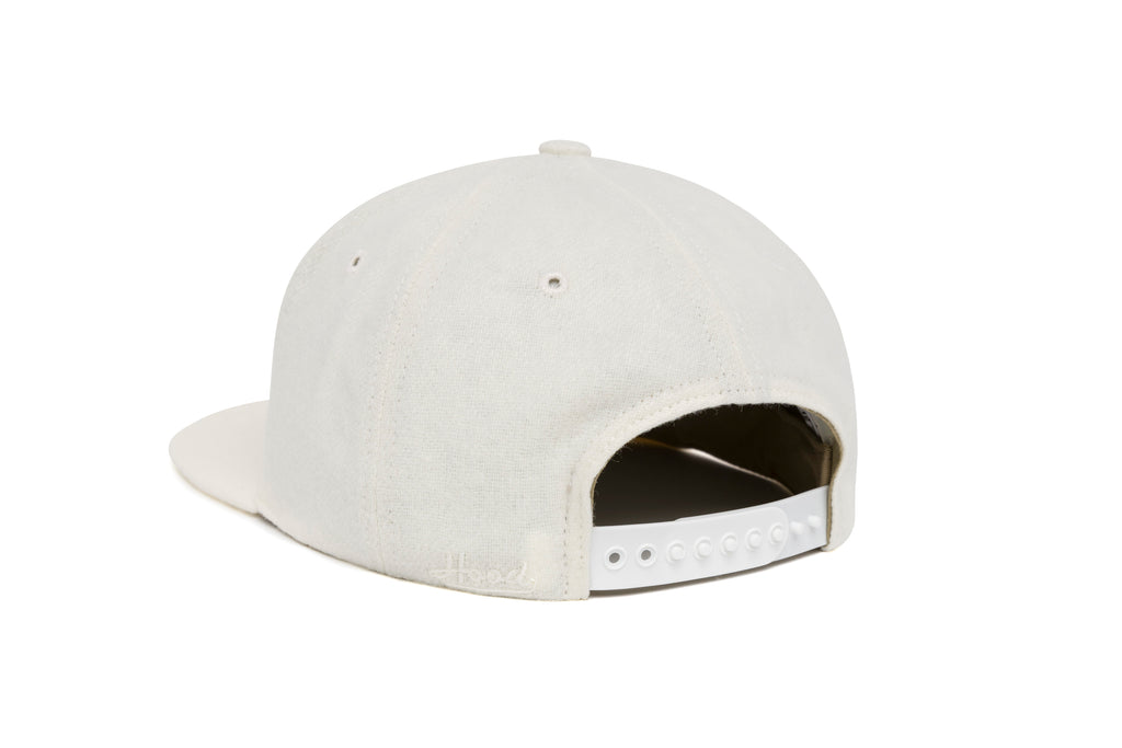 HAMPTON Offset Logo Wool