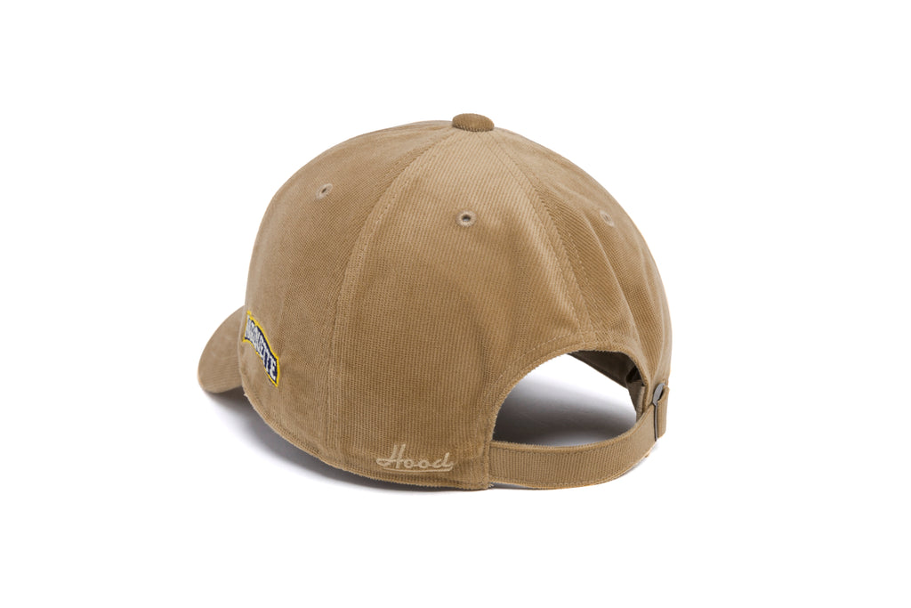 MARQUETTE Offset Logo 21-Wale Cord Dad