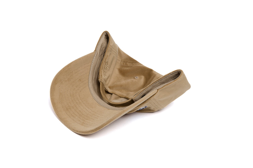 UCONN Offset Logo Chain 21-Wale Cord Dad