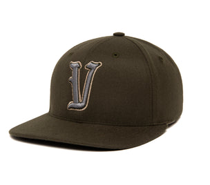 Ligature “V” 3D wool baseball cap